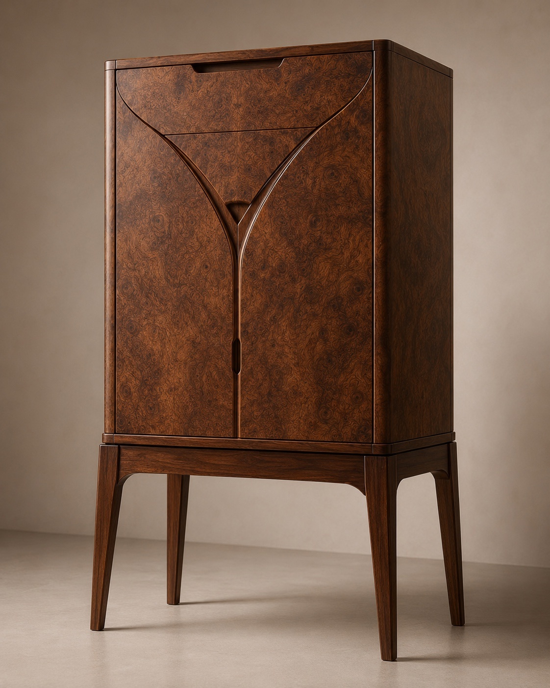 Meuble d'exception en marqueterie